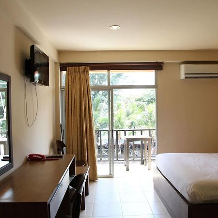 โอปอล์ เฮาส์ โฮเต็ล แอนด์ เรสเทอรองต์ Hotel Ban Nong Tabaek ภายนอก รูปภาพ
