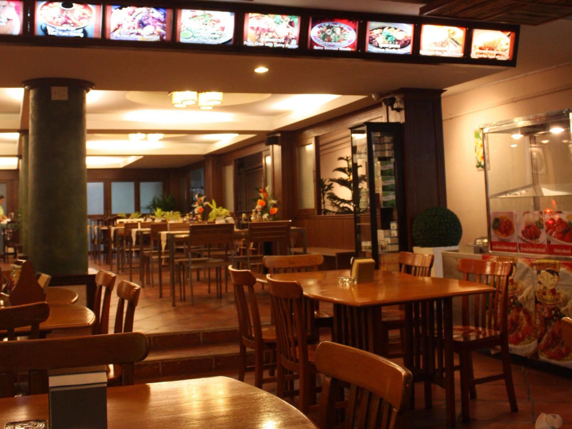 โอปอล์ เฮาส์ โฮเต็ล แอนด์ เรสเทอรองต์ Hotel Ban Nong Tabaek ภายนอก รูปภาพ