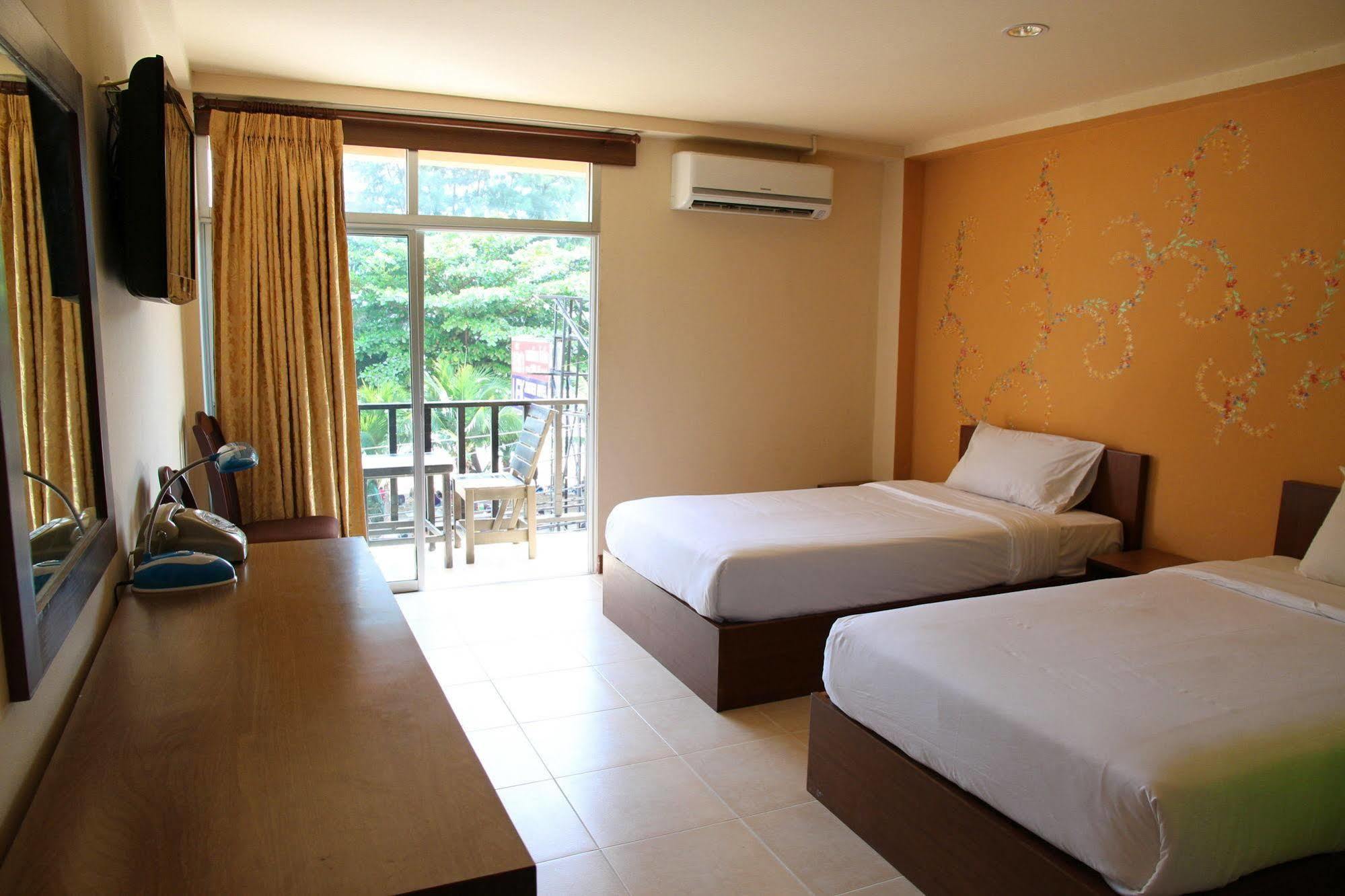 โอปอล์ เฮาส์ โฮเต็ล แอนด์ เรสเทอรองต์ Hotel Ban Nong Tabaek ภายนอก รูปภาพ