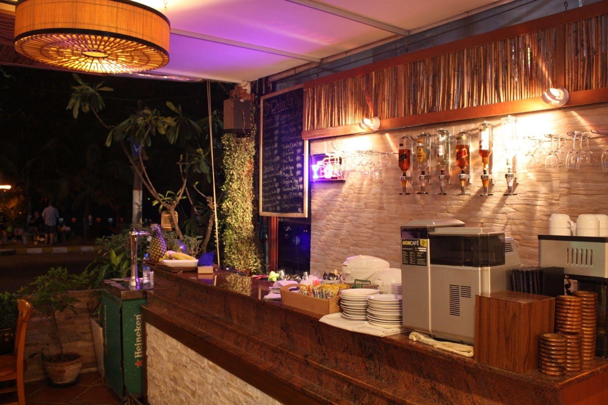 โอปอล์ เฮาส์ โฮเต็ล แอนด์ เรสเทอรองต์ Hotel Ban Nong Tabaek ภายนอก รูปภาพ